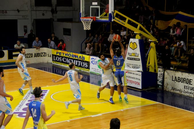 Atenas le gano jugando de local al equipo Hispano Americano de Río Gallegos por 86 a 76