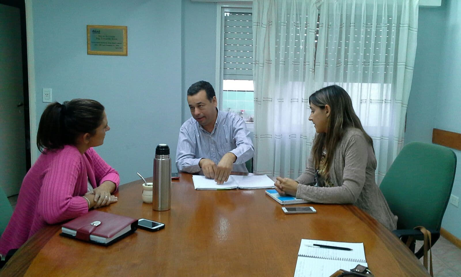 Por la limpieza de cisternas en los barrios FONAVI y otros problemas con el agua, concejales se reunieron con el titular de ARSA
