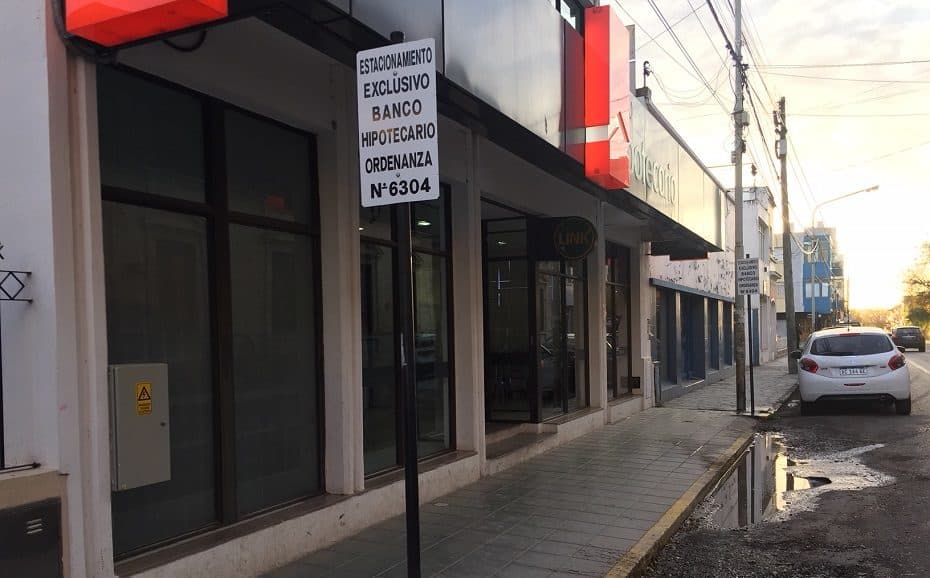 Le robaron pero no tenía rejas, el seguro contratado con el Banco Hipotecario le quería pagar menos