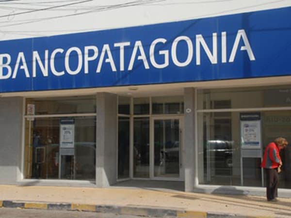 Con el pago de sueldos a los docentes se inicio el cronograma de a empleados estatales rionegrinos