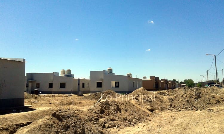 “Hay vecinos del barrio 22 de Abril que piensan abandonar las viviendas porque no tienen los servicios”