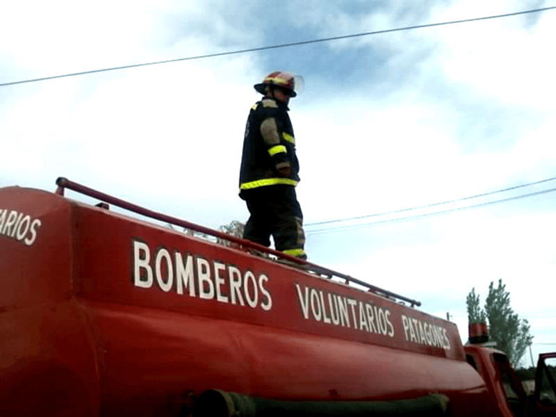 Los bomberos de Patagones recibieron más de 450 llamadas por falsa alarma de un tornado