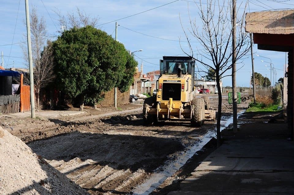 Comenzaron los arreglos de las calles tras las intensas lluvias