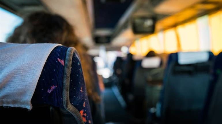 Se enfermó y no pudo viajar, tendrán que devolverle el dinero, pero no multan a la empresa