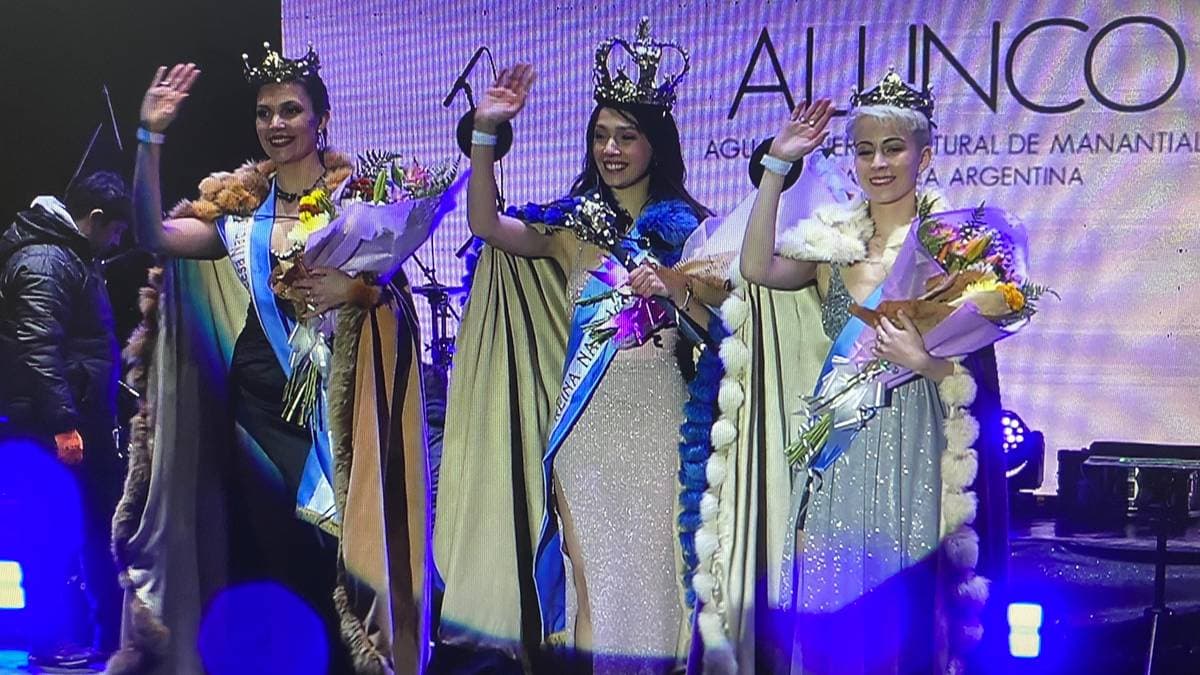 Eligieron a la Reina de la Nieva de Bariloche, es Juana Saporiti de 19 años