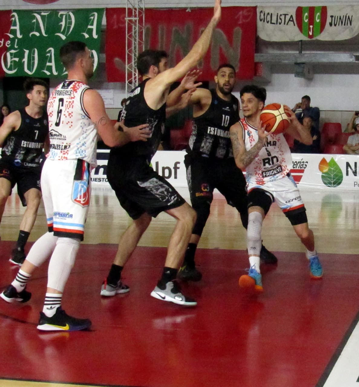 Depo Viedma derrotó a Estudiantes de Olavarría por 96-84