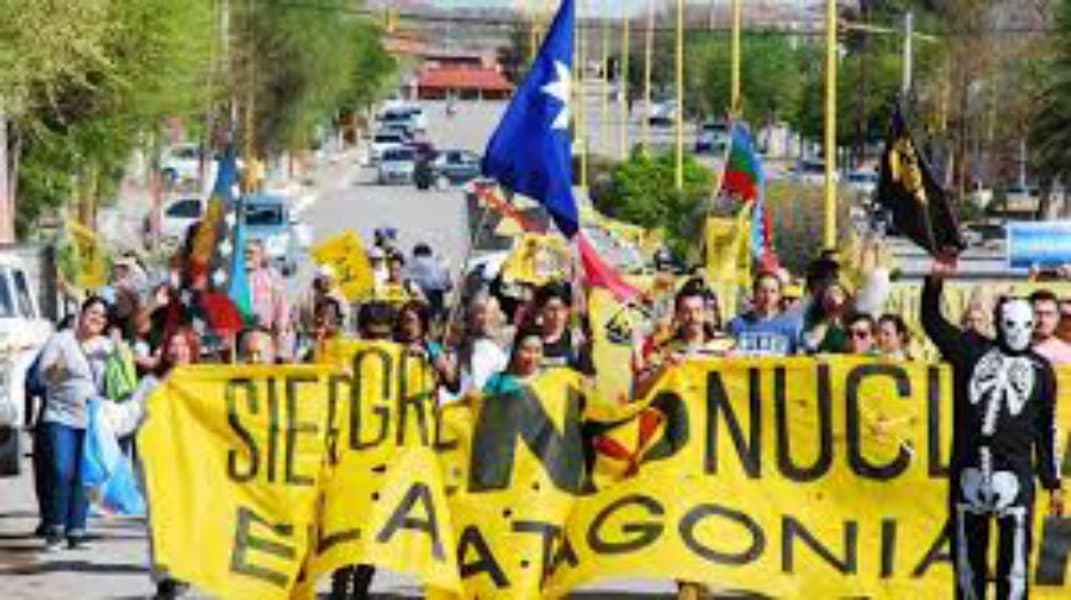«El intendente de S. Grande no tiene legitimación para pedir la inconstitucionalidad de la ley antinuclear»