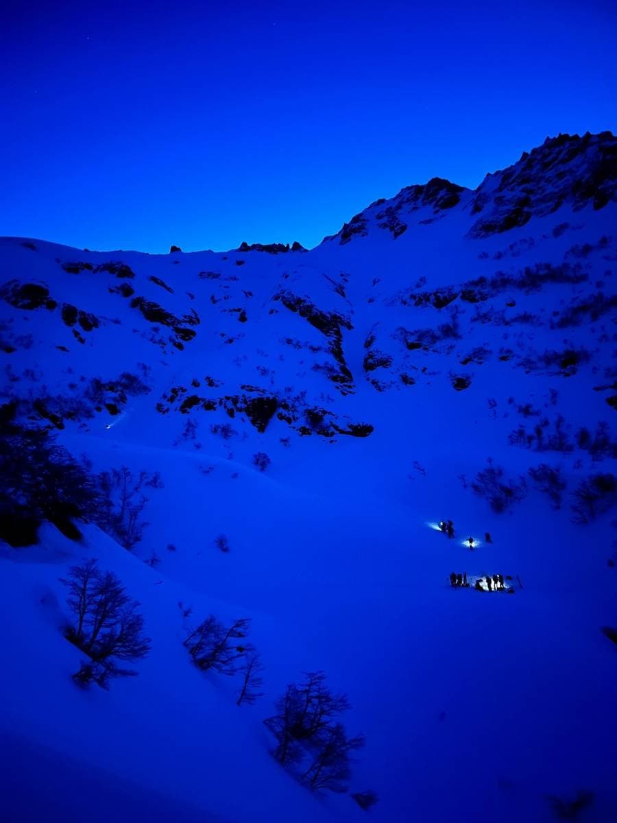 Apareció con vida el tercer accidentado en la avalancha del cerro López en Bariloche