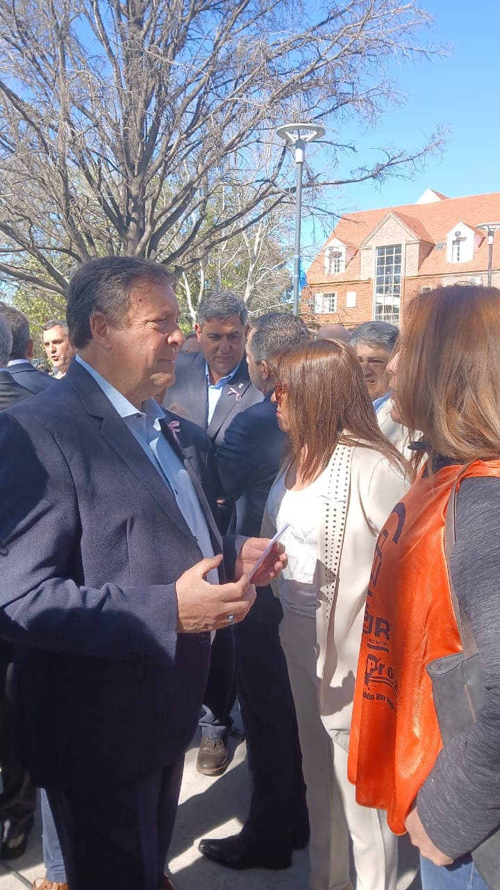ASSPUR felicitó al Gobernador por la compra de ambulancias para hospitales y también le pidió una mejora salarial