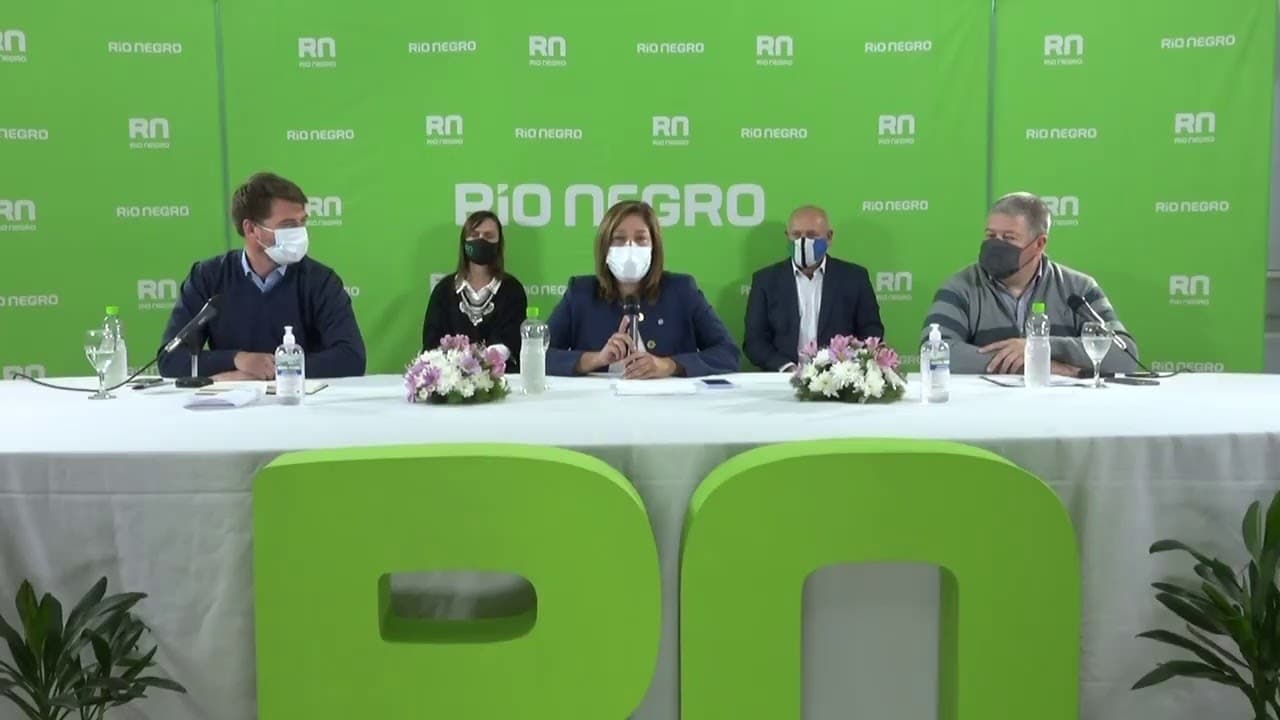 Carreras explicó el DNU y anunció medidas económicas