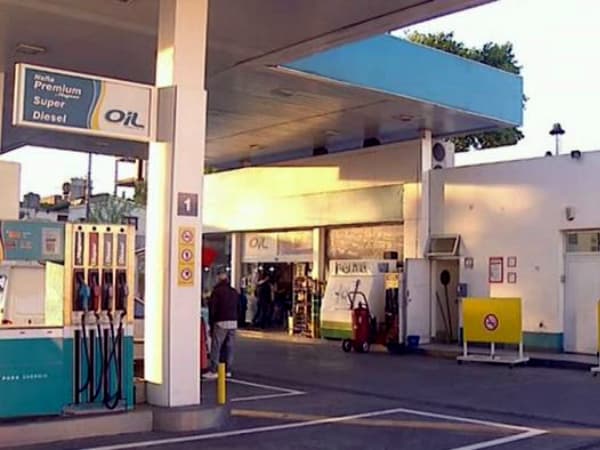 Se espera el permiso de la AFIP para avanzar con la reducción del precio del combustible