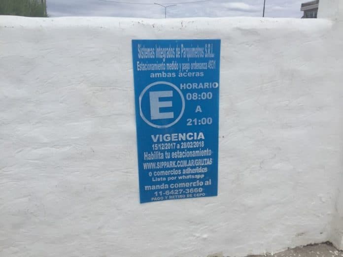 Comenzó el cobro del estacionamiento en Las Grutas