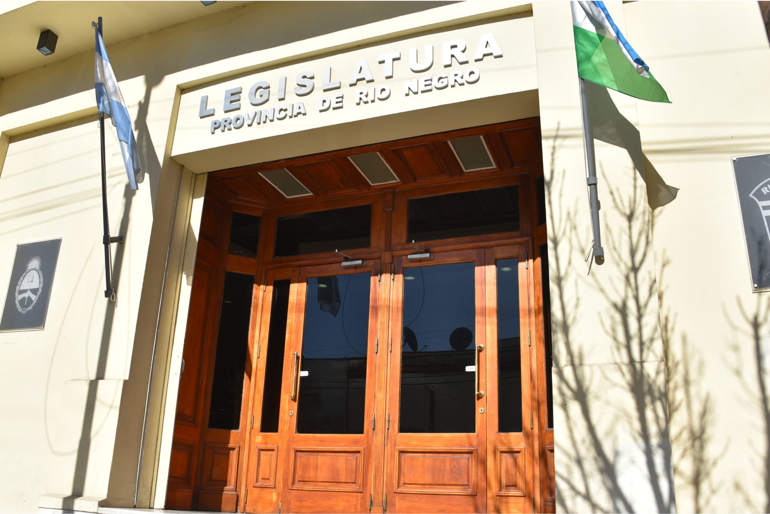 Empleados de la legislatura reclaman por recategorización de técnicos parlamentarios
