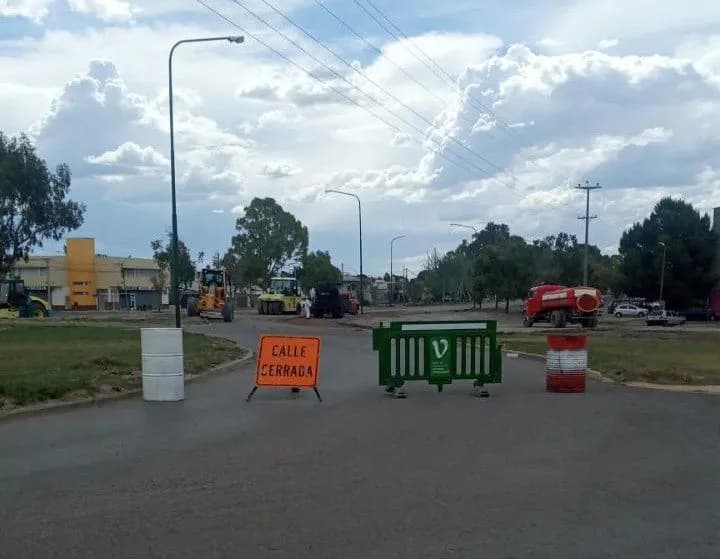 Una mujer de Viedma se tropezó con escombros de una obra pública mientras iba al trabajo y la ART deberá indemnizarla
