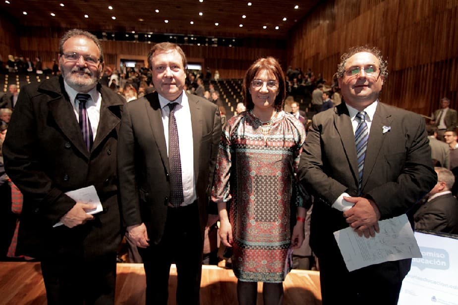 Bajo el “Compromiso por la Educación” la ministra Silva resaltó la importancia de las reformas educativas en la provincia