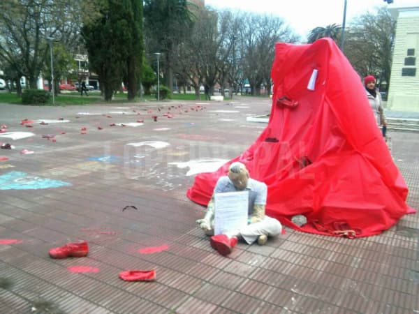 Intervención en la Plaza San Martín por el Día Internacional contra la Trata de Personas