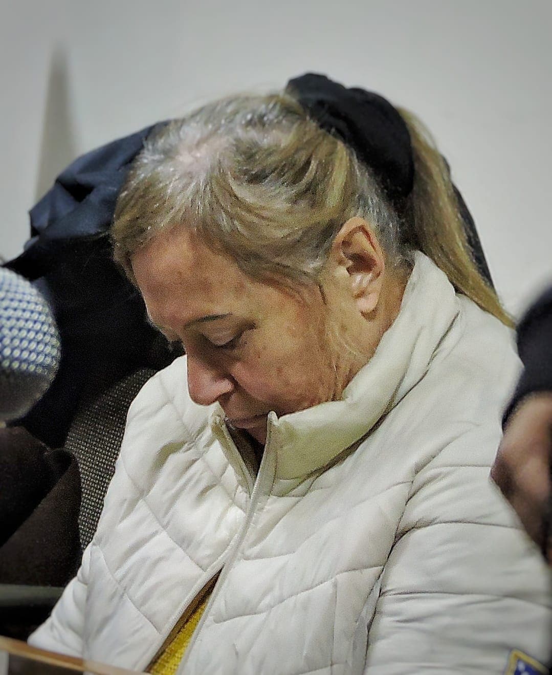 Comenzó el juicio contra la mujer acusada de asesinar a su hijastro que estuvo en un geriátrico en Patagones