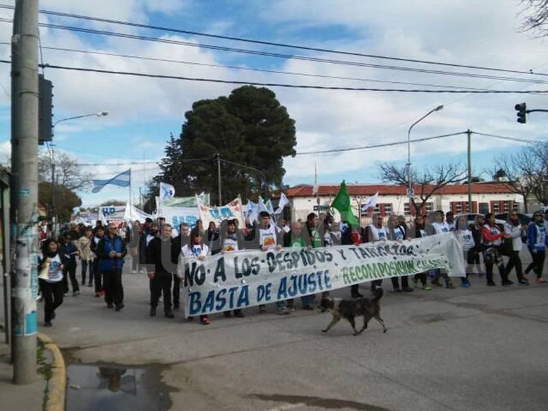 Importante manifestación de UnTER en las calles de Viedma