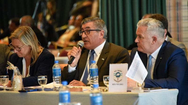 El trasvase de agua del río Negro a Buenos Aires fue tratado en el Parlamento Patagónico