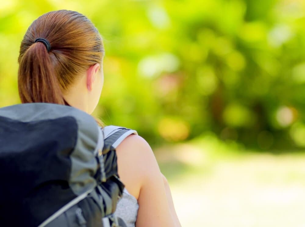 Un fallo resolvió sobre la responsabilidad parental de un padre que se ausentó de la crianza de su hija