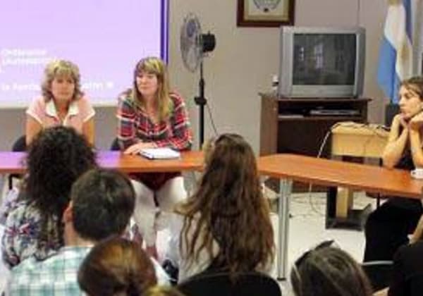«Que los estatales empiecen a rendir los exámenes para pasar a planta, es su mayor logro» dijo Aguiar
