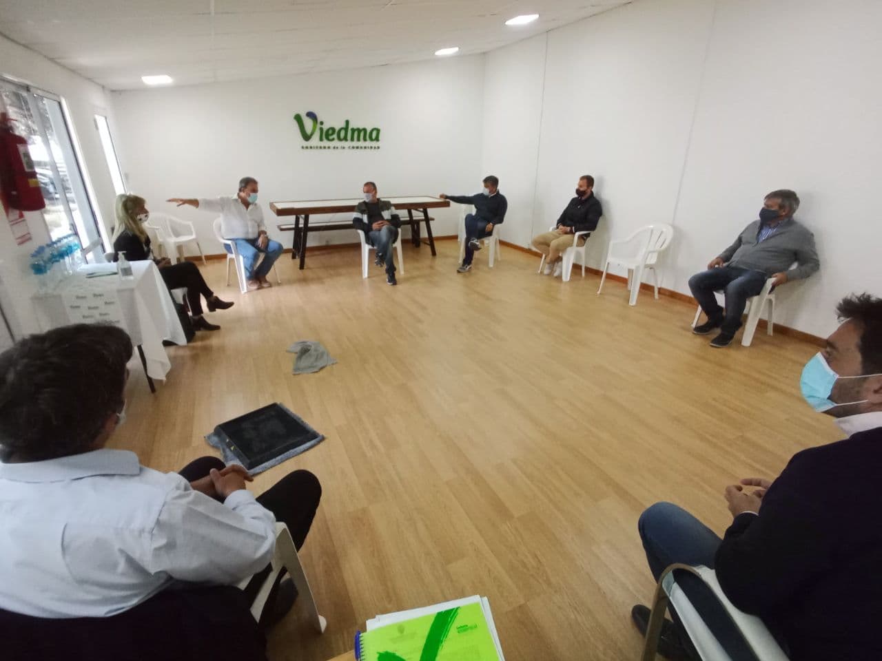 El gobierno de Viedma se reunió con propietarios de tierras