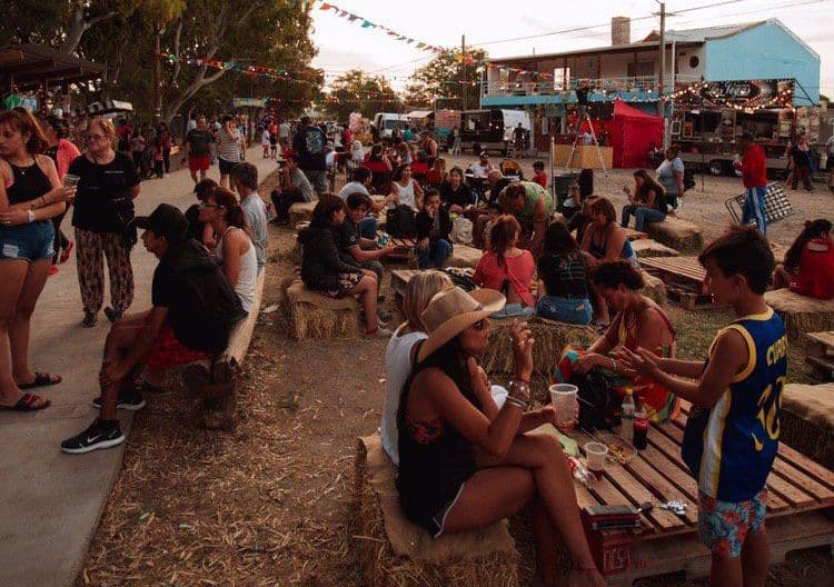 De cara a la temporada en El Cóndor convocan a artesanos y propietarios de carritos gastronómicos
