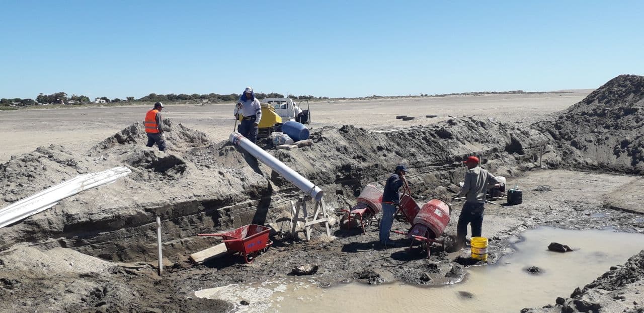 Construyen los paradores costeros en El Cóndor