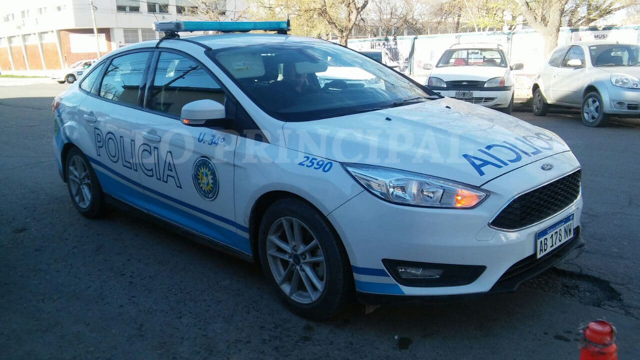 Arrastran de los pelos y golpean a una mujer para robarle la recaudación de su almacén