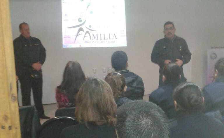 Más de 100 policías de Bariloche fueron capacitados sobre el abordaje en situaciones de violencia intrafamiliar y penales