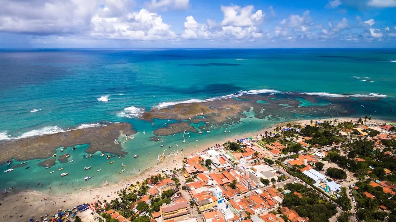 Se fueron de vacaciones a una playa y contrataron un hospedaje a siete cuadras del lugar pero quedaba a siete kilómetros