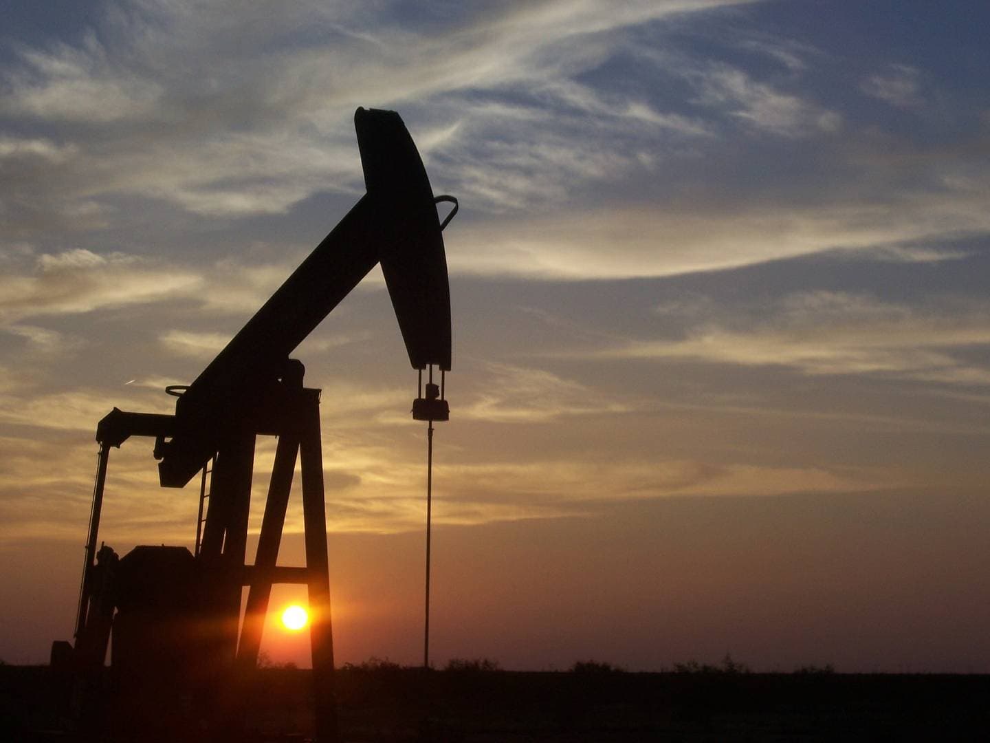 La oposición plantea dudas sobre el cumplimiento de las concesionarias petroleras y los controles del estado