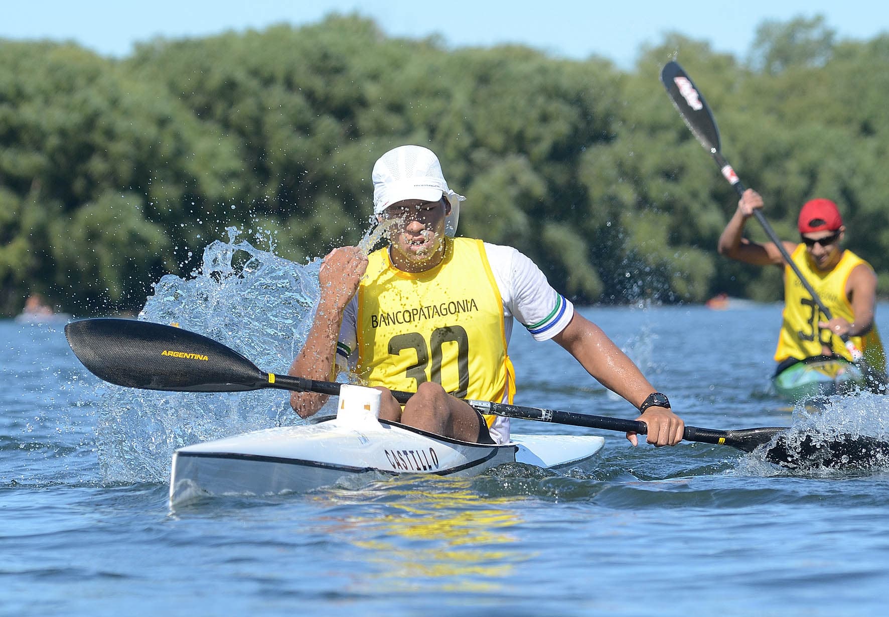 Banco Patagonia acompaña una nueva edición de la Regata internacional del Rio Negro