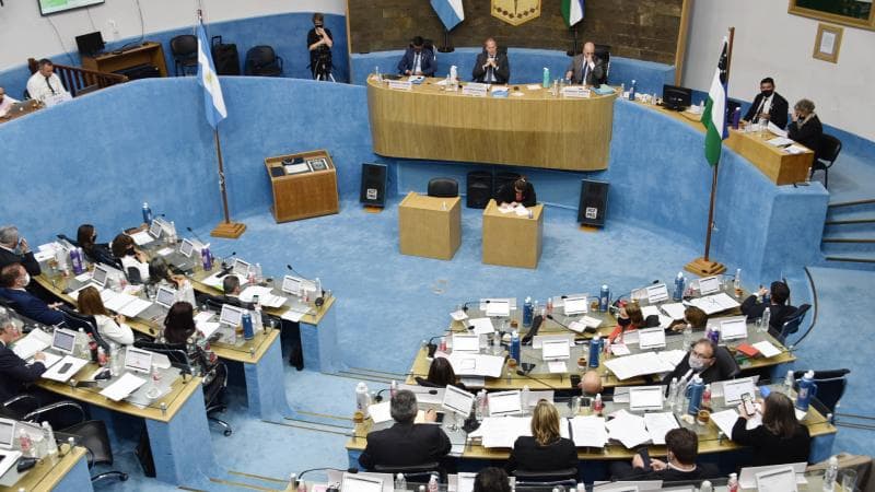 Todos los legisladores, menos Odarda repudiaron el atentado en El Bolsón y amenazas a la Gobernadora