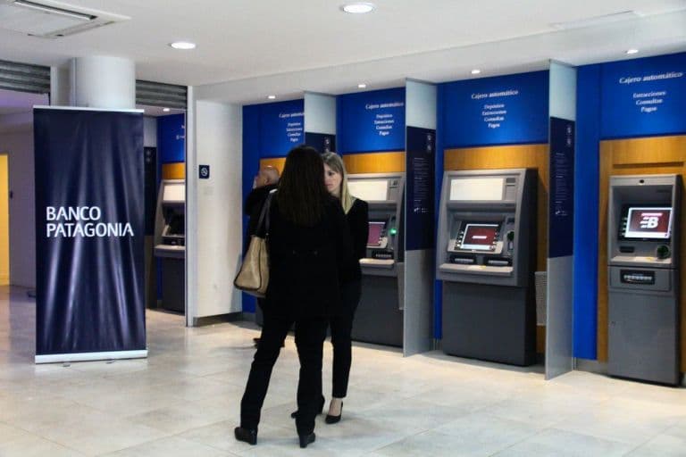 Fue engañada y el banco deberá pagarle la plata que le sacaron de su cuenta