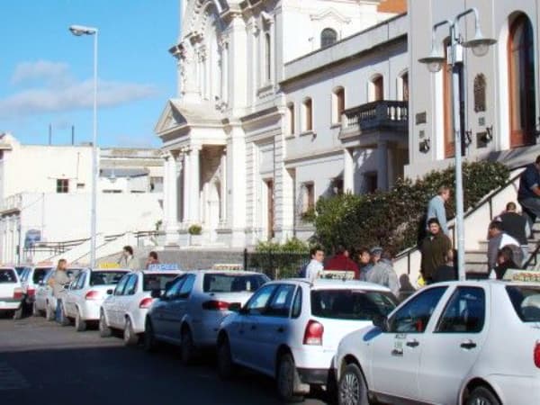 Por el aumento en la tarifa de taxis se reunirán nuevamente los integrantes del Concejo Deliberante de ambas ciudades