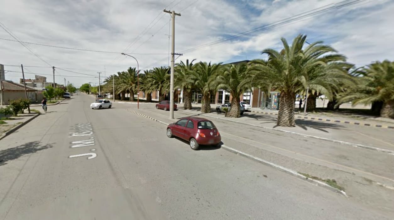 Por agredir a dos policías tendrán que cumplir 50 horas de trabajo comunitario en una escuela