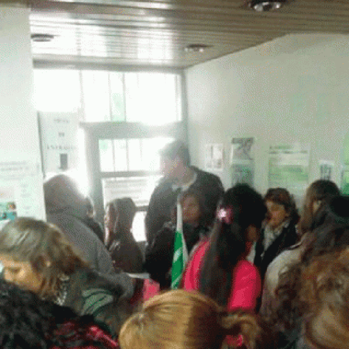 UnTER toma pacíficamente las delegaciones de Educación por los descuentos en salarios