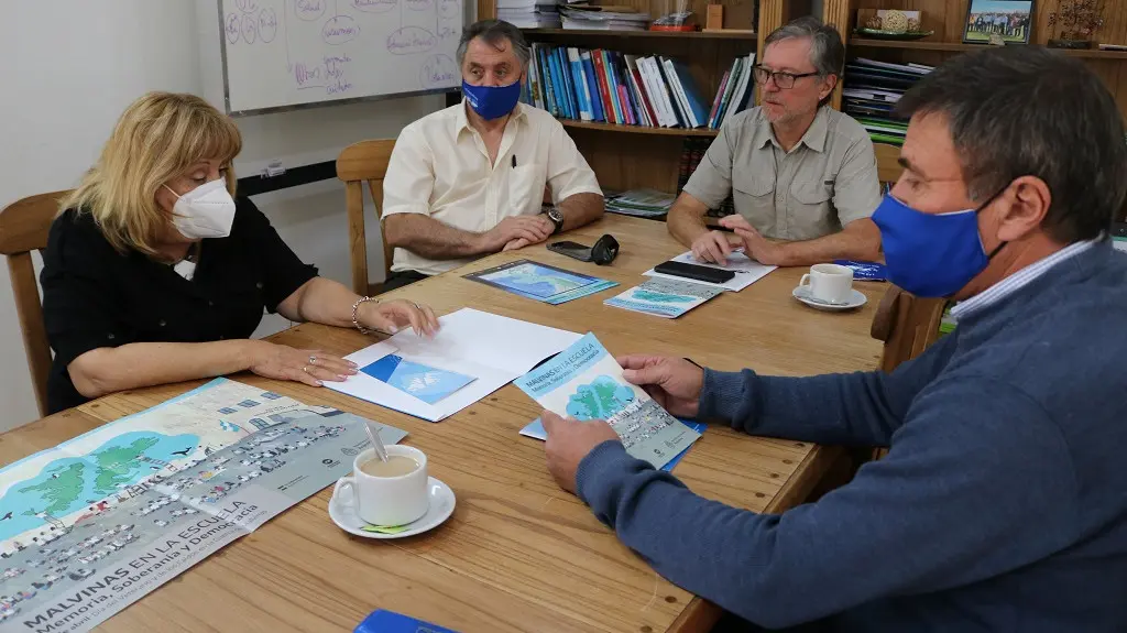 La “Causa Malvinas” será incorporada en el futuro al diseño curricular de la Educación en Río Negro